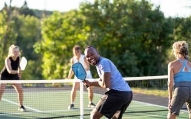 Pickleball Phù Hợp Với Những Đối Tượng Nào?