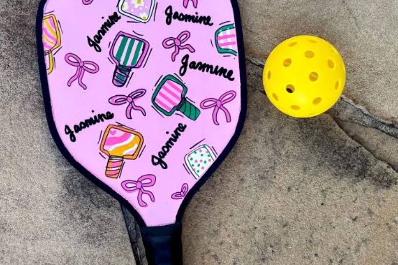 Phụ kiện trang trí vợt Pickleball là gì?